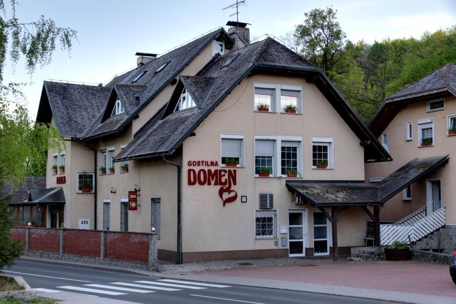 Guesthouse Zorko Gostilna Domen シュマリェシュケ・トプリツェ エクステリア 写真